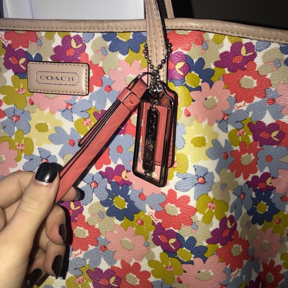 coach large floral tote bag - Picture 4 of 6